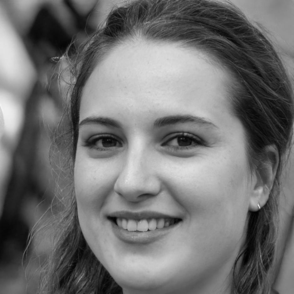 Дина Абдуллаева